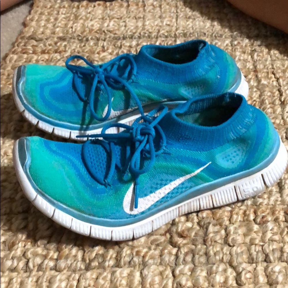 Nike flynits